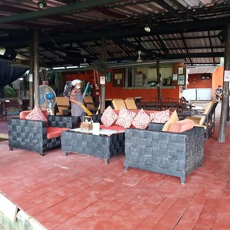 Hollanda Montri Guesthouse Chiang Mai Luaran gambar