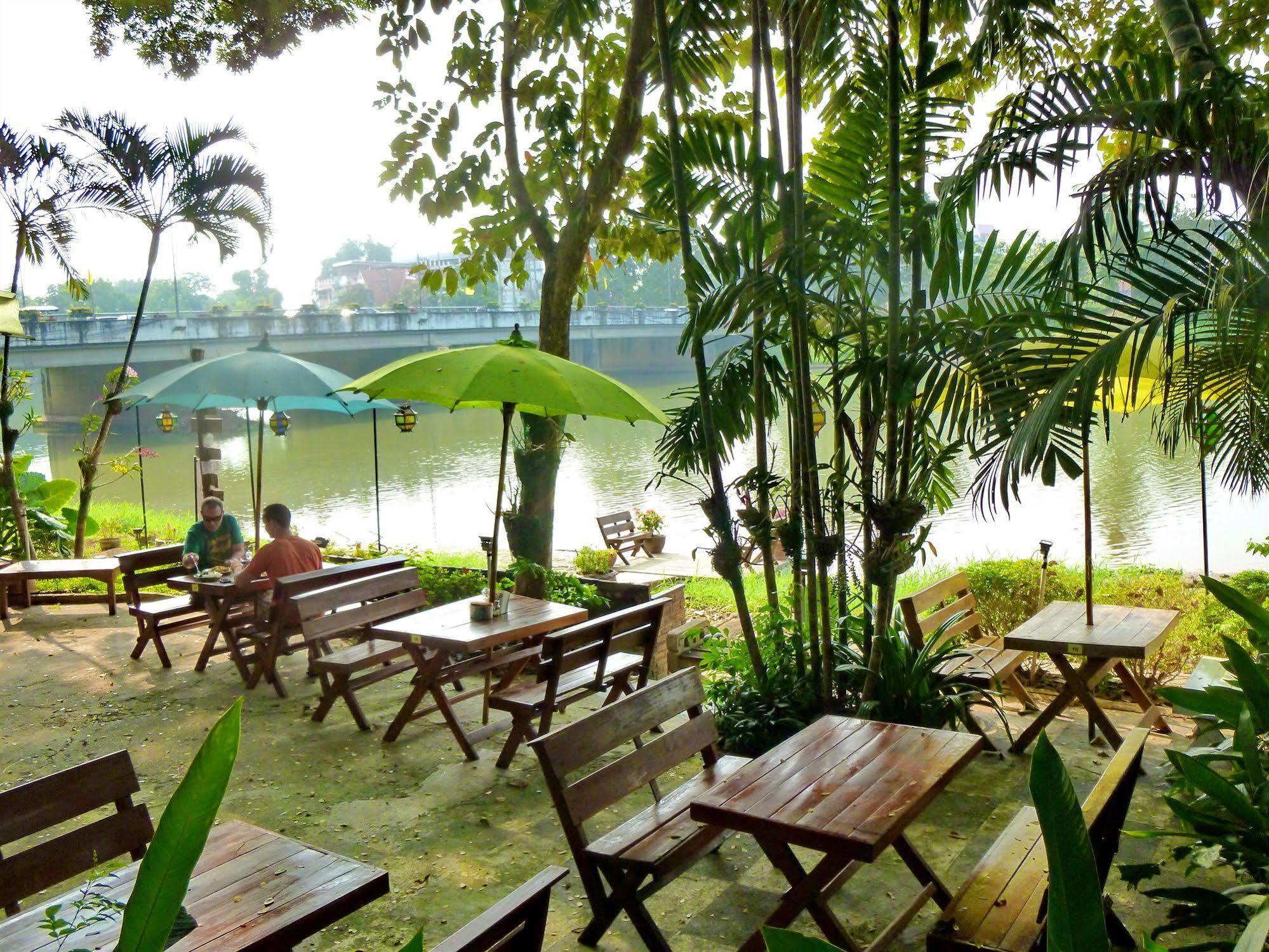 Hollanda Montri Guesthouse Chiang Mai Luaran gambar